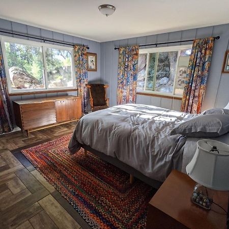 Sleeping Wolf Guest House Oakhurst Exterior photo